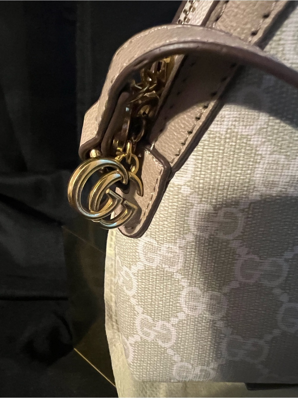 Gucci Beige GG Supreme Crossbody with Red and Green Web Stripe Dust Bag Included - Picture 9 of 14